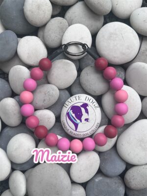 Maizie - Beaded Dog Collar